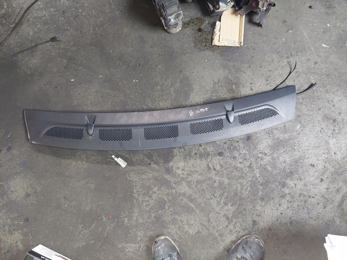 Cubierta Subparabrisas Mercedes Clase A W169 A1698360018