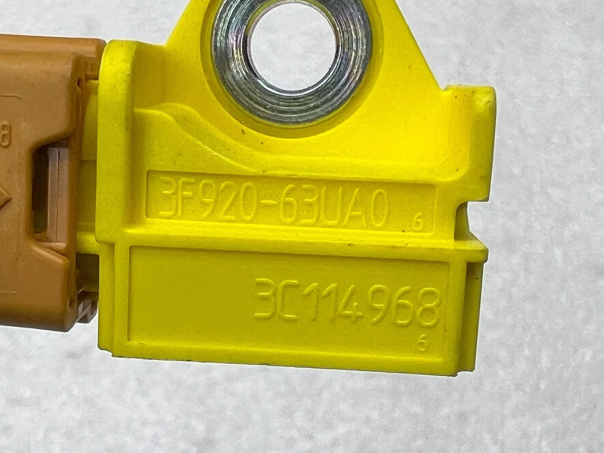 Sensor de colisão Suzuki Vitara 3F92063UA0 image 4