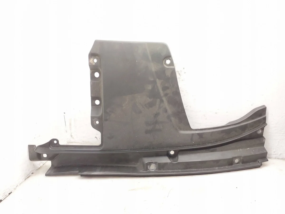 Panneau inférieur Maserati Levante 670042319