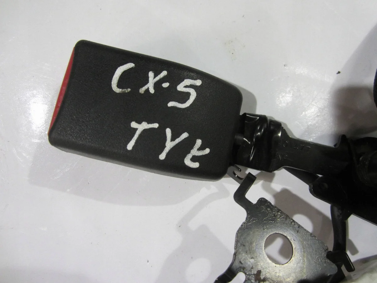 Turvavyön kiinnike Mazda CX-5 takana COE7402 image 10
