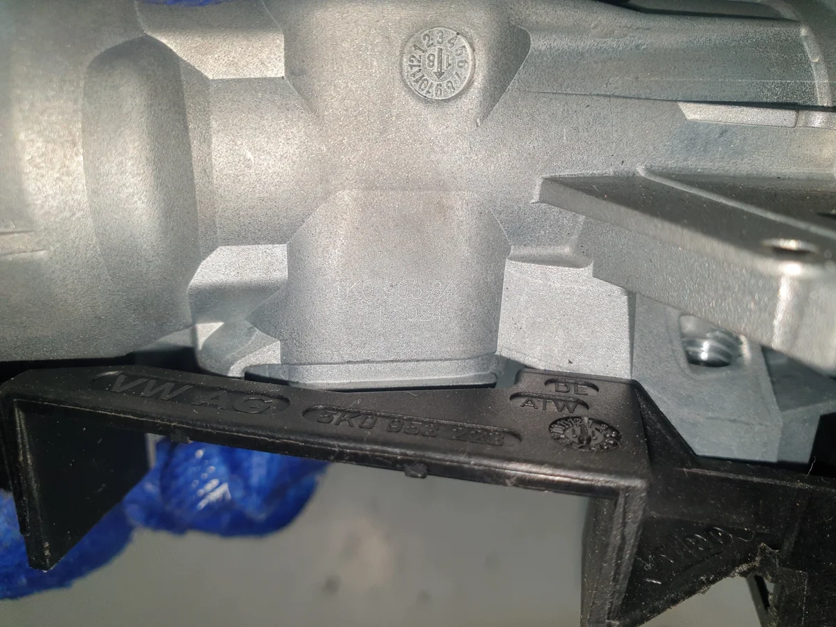 Contacteur d'allumage Skoda 3T0837202C image 7