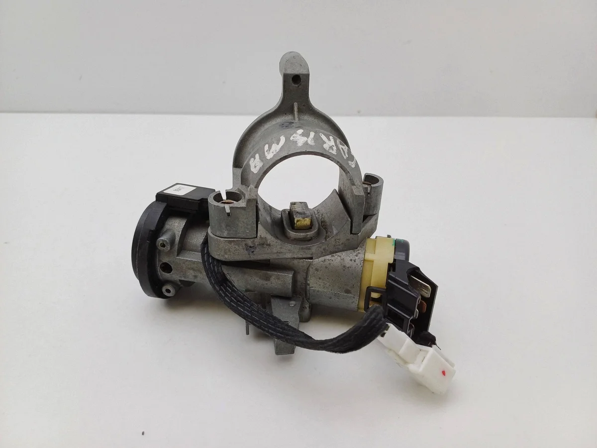 Mitsubishi Carisma Virtalukko DRC129995