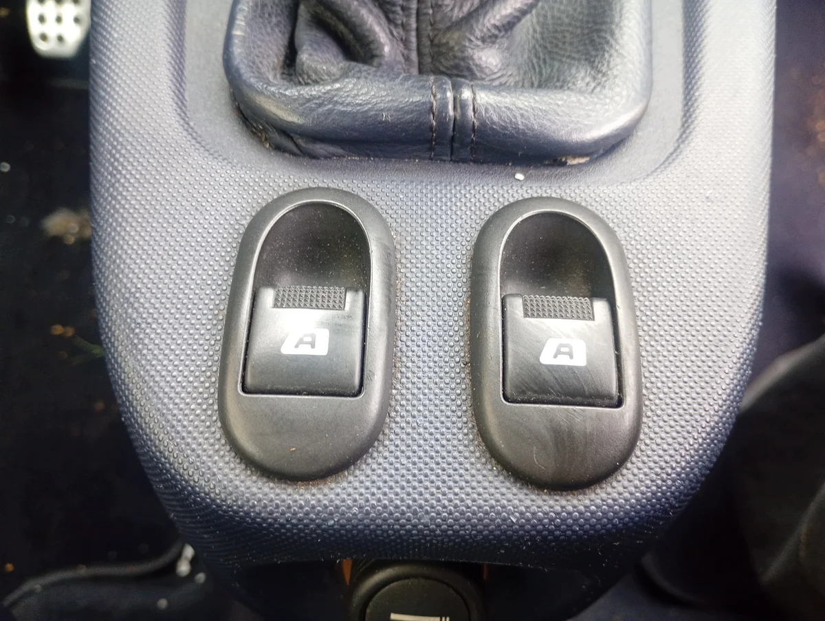 Peugeot 1007 Interruptor de Vidro Elétrico