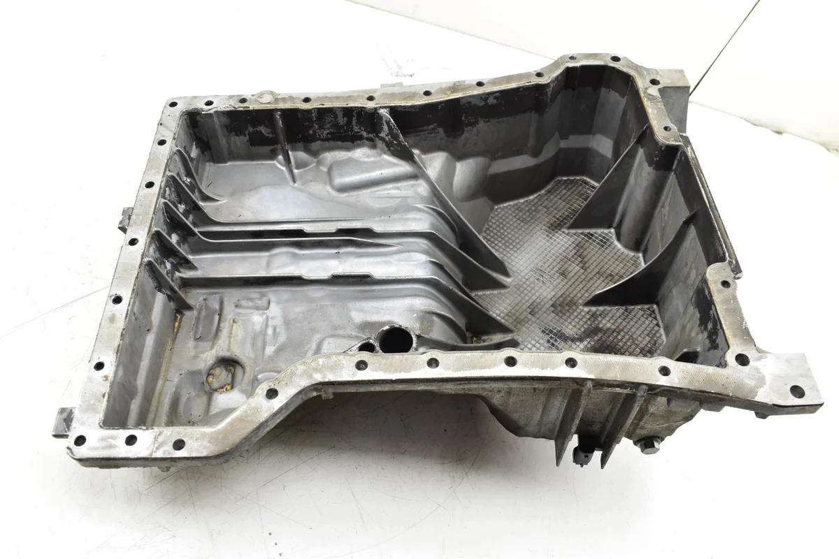MERCEDES W204 W212 C207 Carter d'huile A2710141602