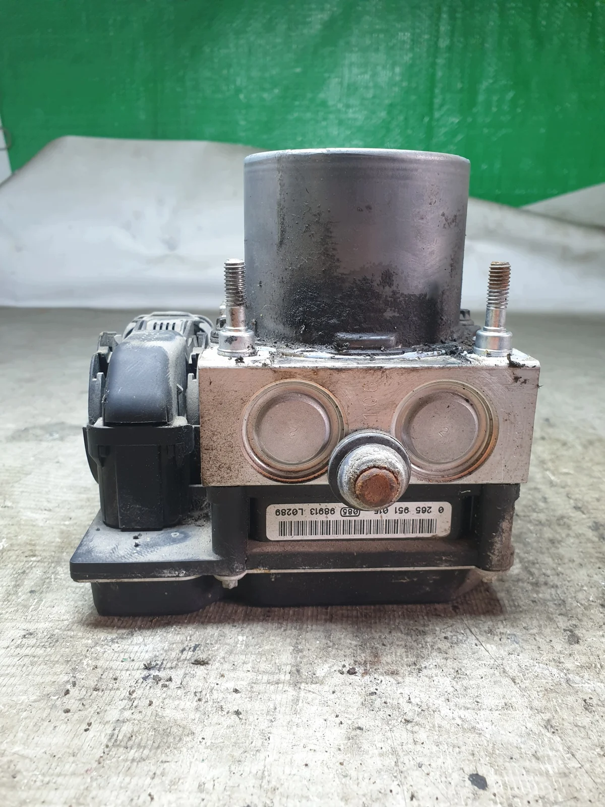 Opel Corsa D ABS pomp 0265951015 image 4