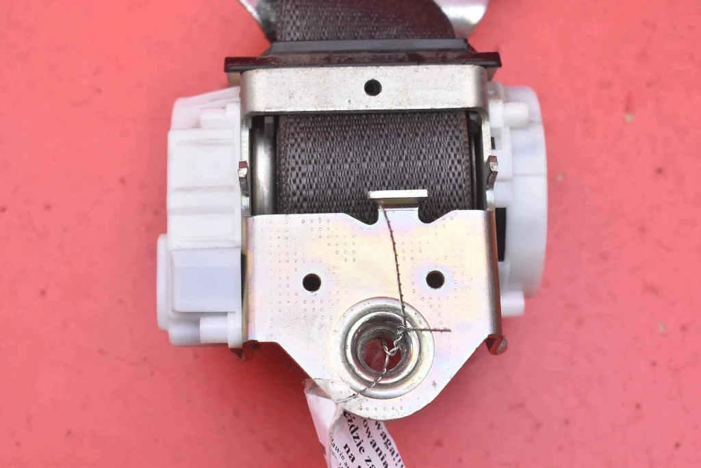 Opel Meriva B Sicherheitsgurt links vorne 13305707 image 4