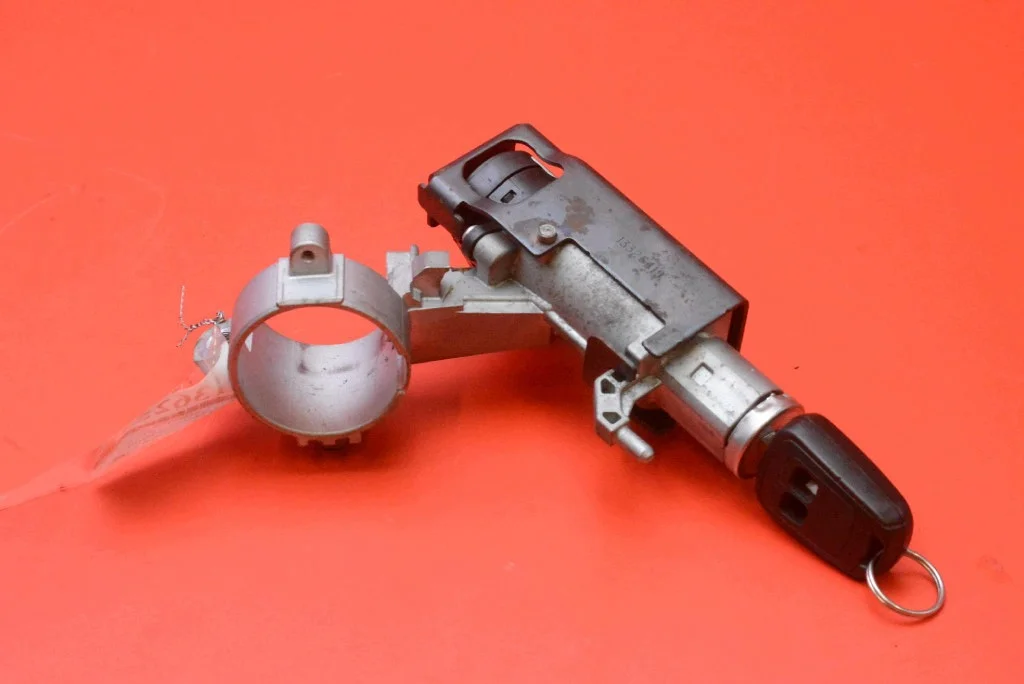 Opel Meriva B Ignition Switch 20939745