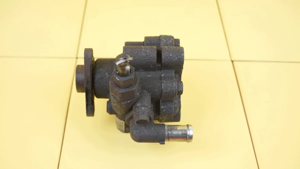 Servostyrningspump 491109718R Renault Master Movano NV400 31SP261POMPA491109718R
