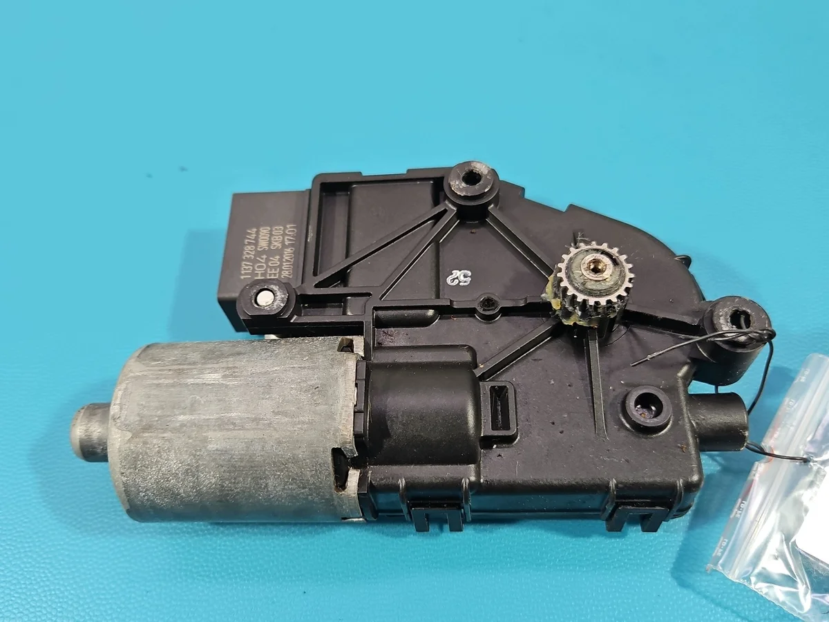 Moteur de toit ouvrant Audi Q5 8R 7N0959591B