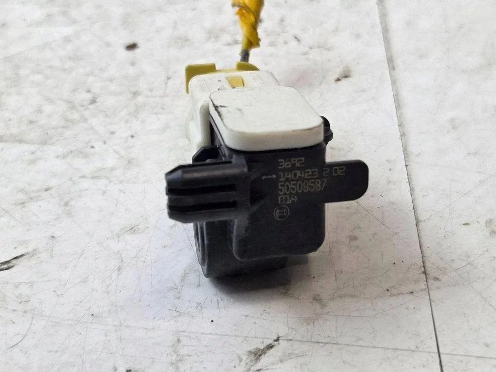 Capteur de choc Fiat Lancia Alfa Romeo 50509587