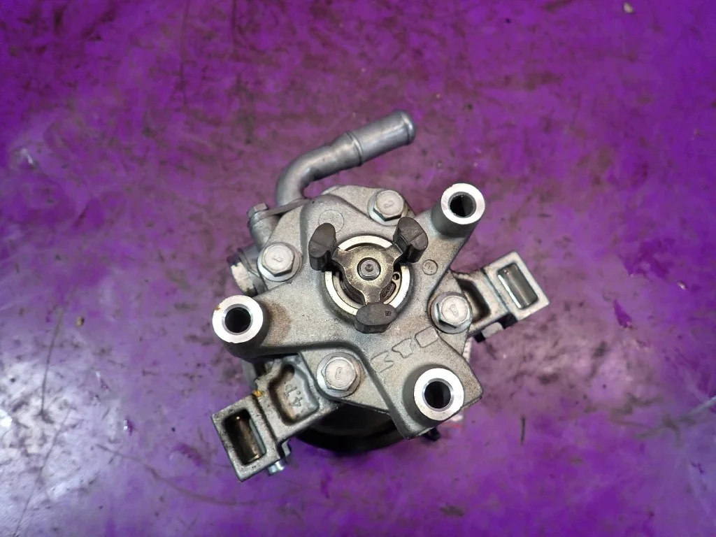 Ohjaustehostimen pumppu 6C113A674AC image 6