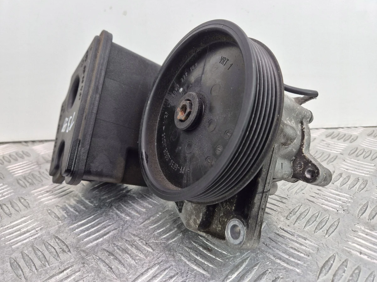 Ohjaustehostimen pumppu Mercedes-Benz S AMG W221 LH2113596