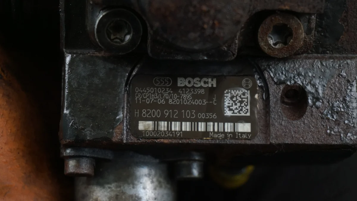 Polttoainepumppu 31SP263POMPA0445010234 Renault Master image 5