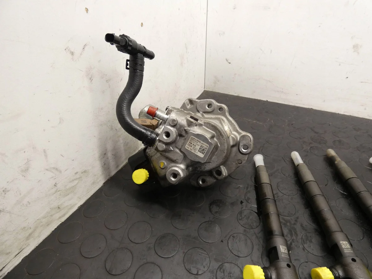 Einspritzpumpe Skoda Octavia III 1.6 TDI 04B130755K image 4