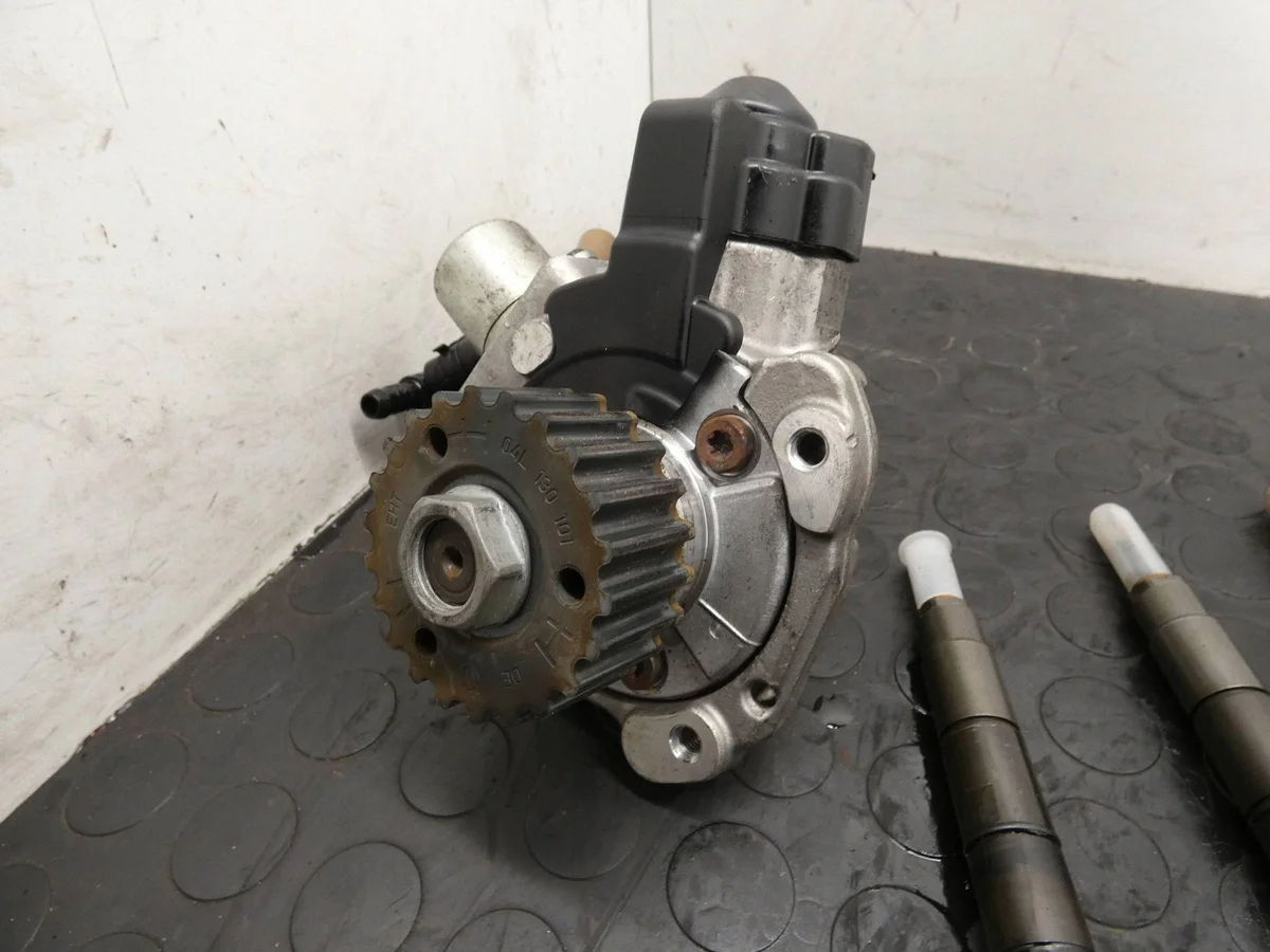 Einspritzpumpe Skoda Octavia III 1.6 TDI 04B130755K image 7