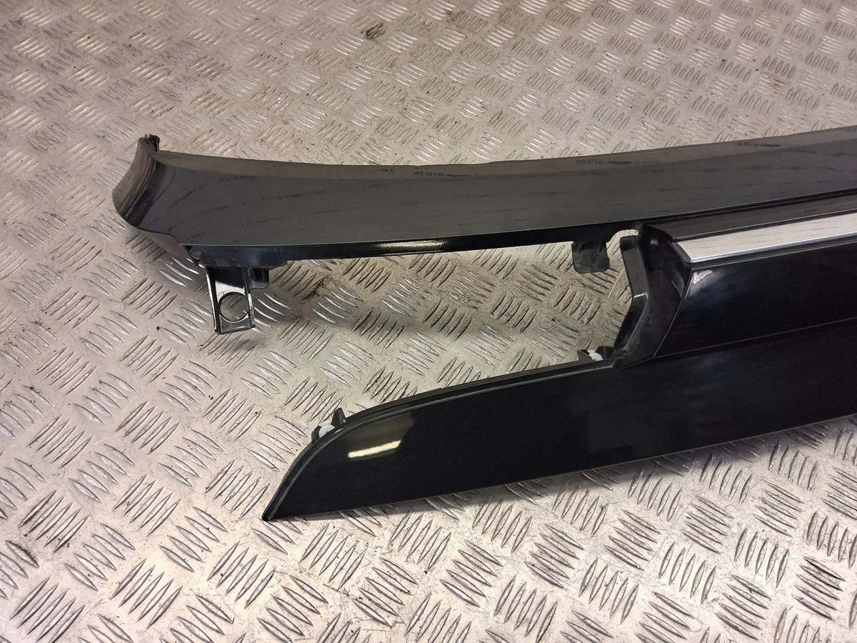 Spoiler de coffre Suzuki SX4 S-Cross 8394163T00 image 3