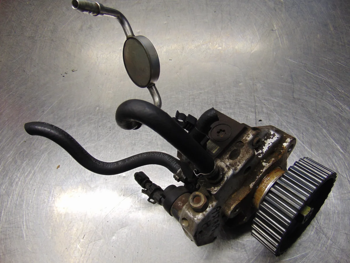 Pompe à injection Opel Astra H 1.7CDTI 0445010086