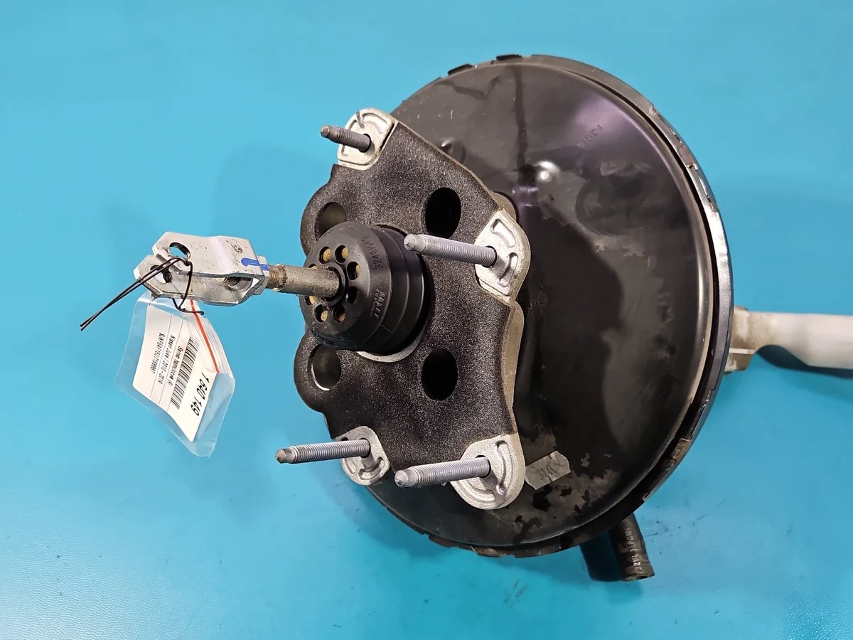 Servofreno Nissan Juke F15 1.2 T 460071KW3B