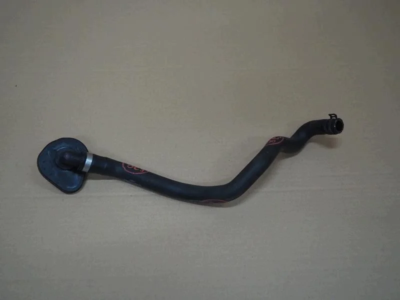 Audi A4 B9 2.0 TFSI Wasserleitung 8W1819350B