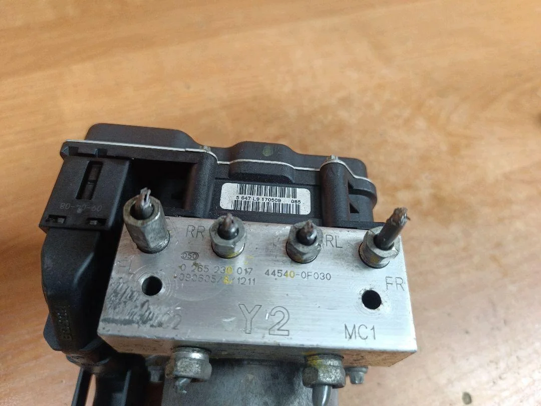 ABS-pump Toyota Verso 44540-0F030 image 3