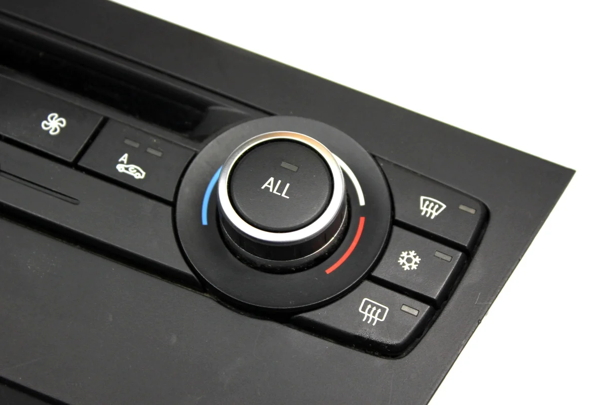 Painel de Ventilação BMW E90 E91 E87 E84 64119250394 image 3