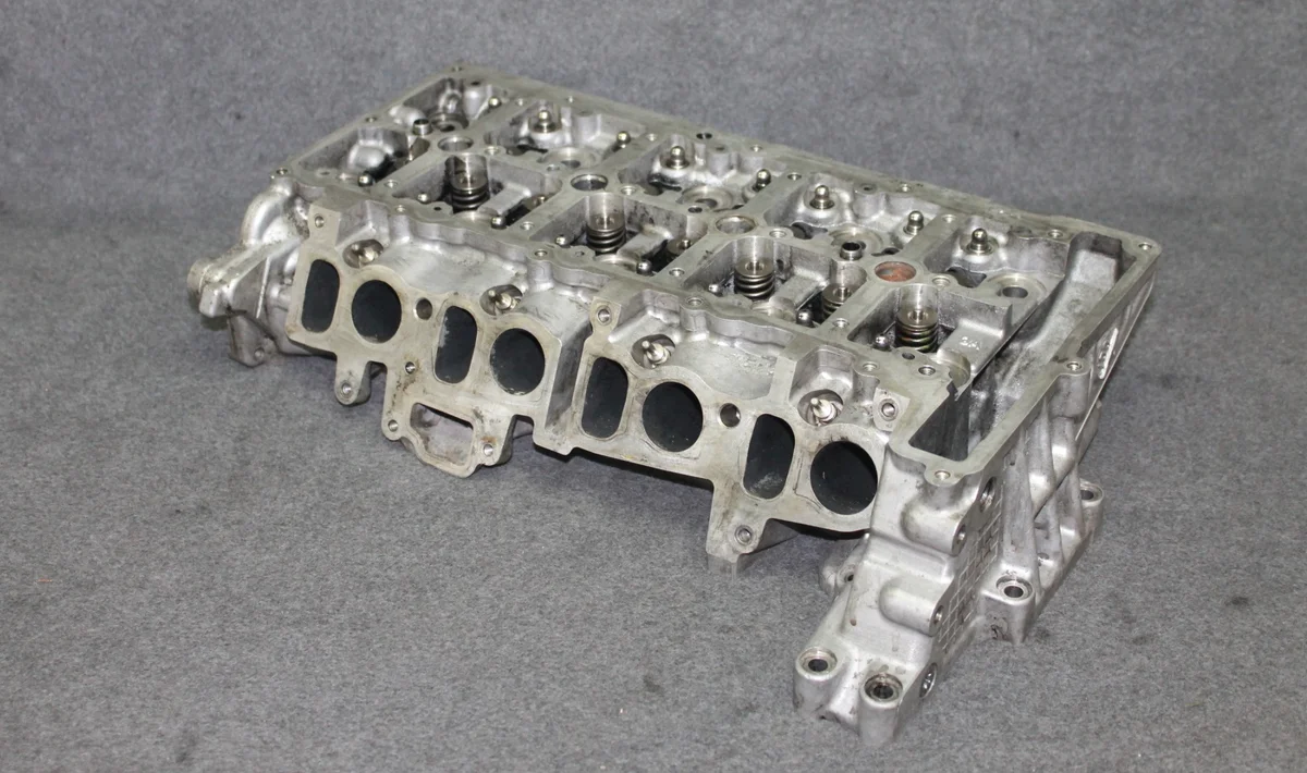 Culata BMW Serie 1 F20 F21 N47D16A 7812604