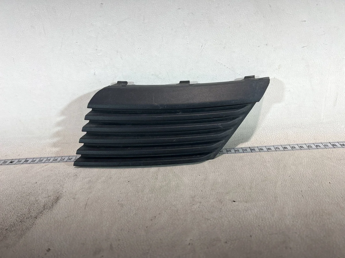 Täcklock dragkrok vänster bak Porsche Taycan Cross Turismo 9J0807441