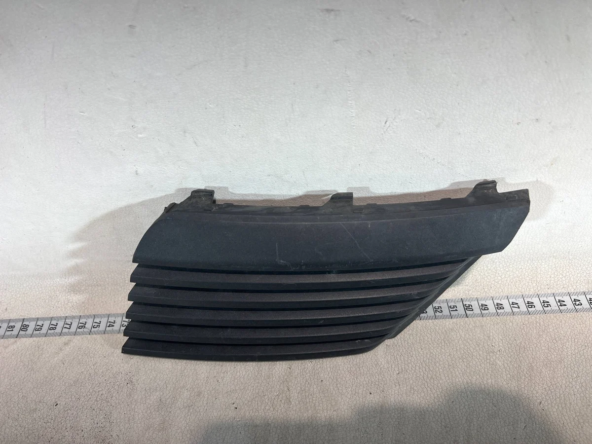 Täcklock dragkrok vänster bak Porsche Taycan Cross Turismo 9J0807441