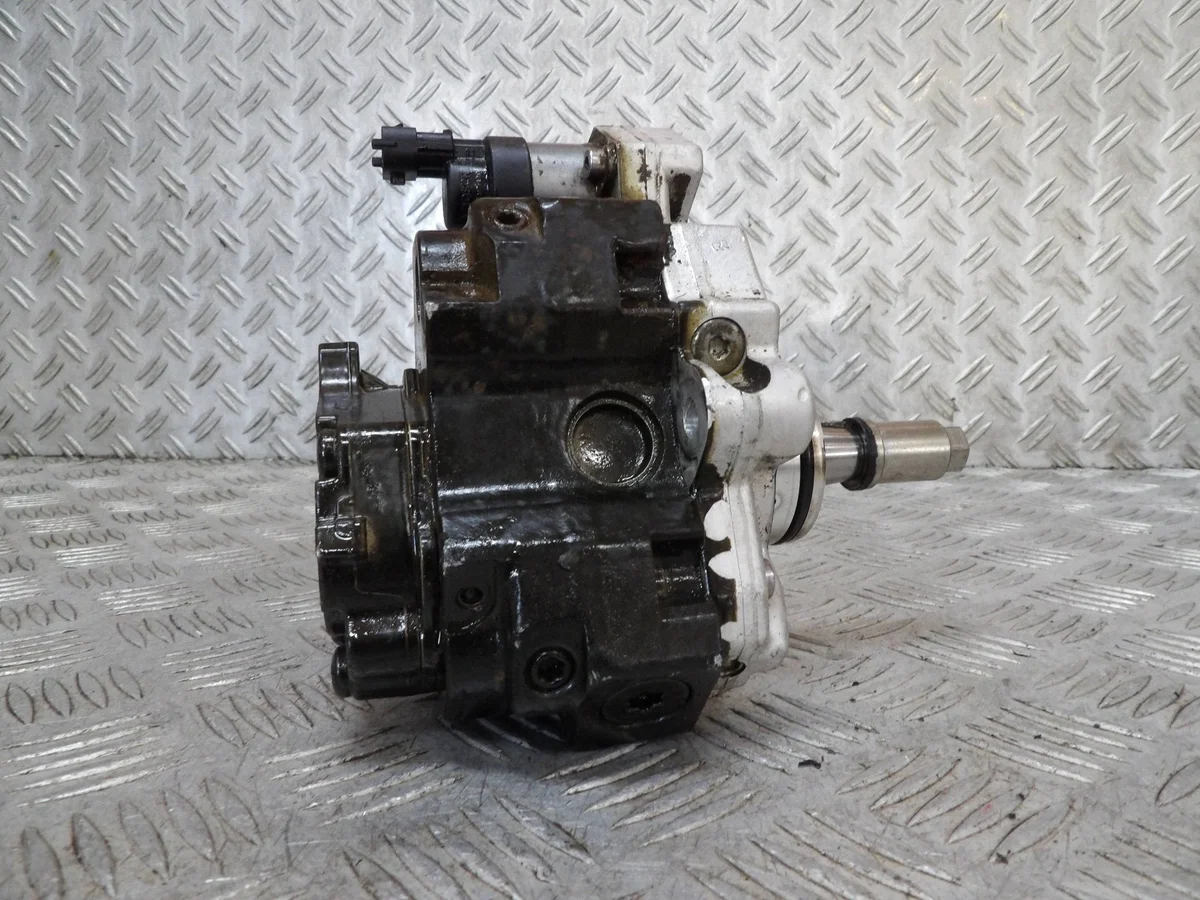 Ford Ranger 2.5 TDCI polttoainepumppu 0445010107 image 7