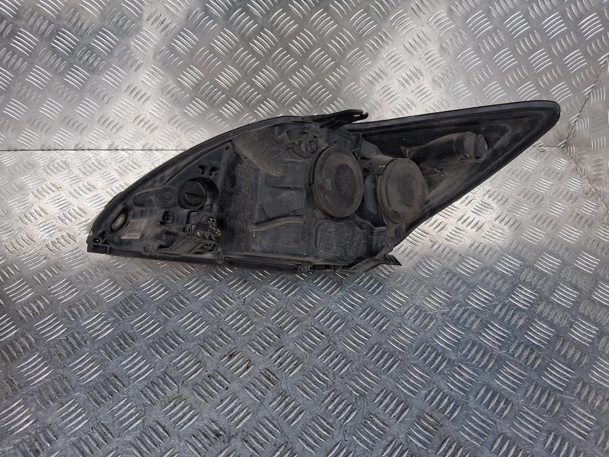 Faro delantero derecho Ford Focus MK2