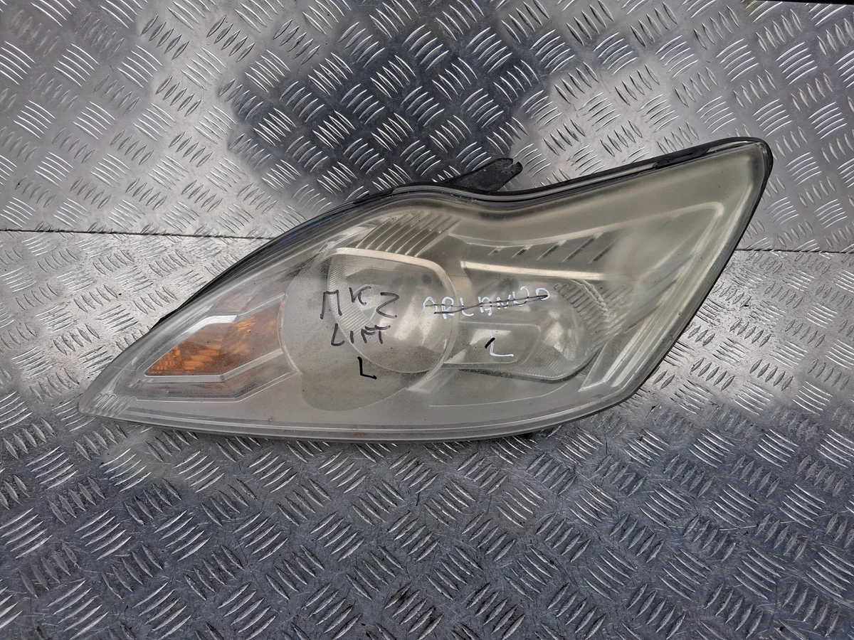 Ajovalo Ford Focus MK2 LIFT vasen