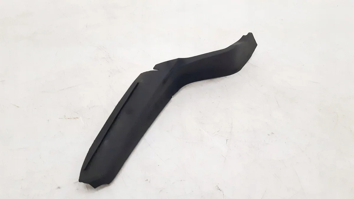 Side Trim Strip Left Polestar 3 32244660