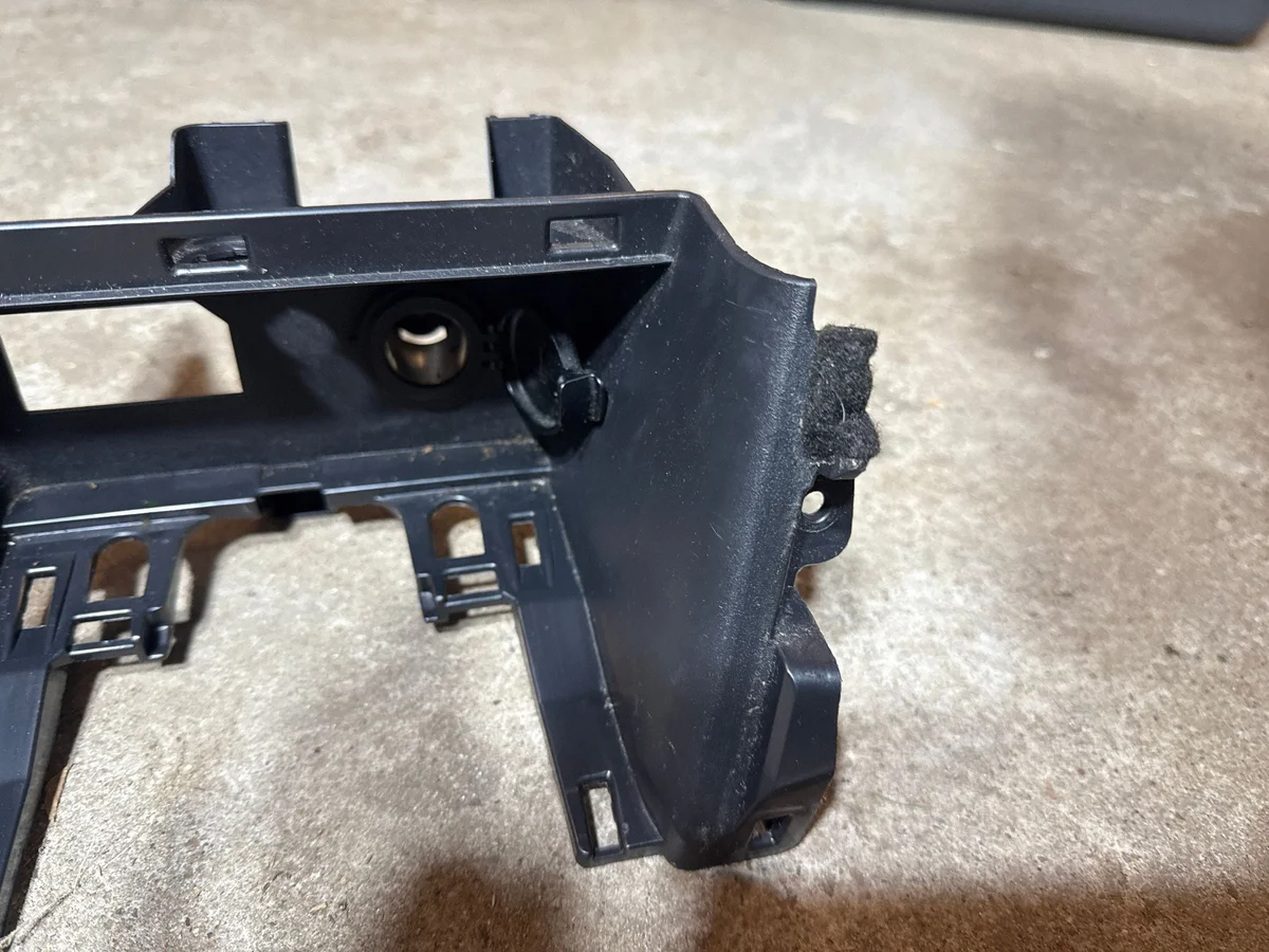 12V pistoke (etu) Subaru Forester SK 66273SJ000 image 4