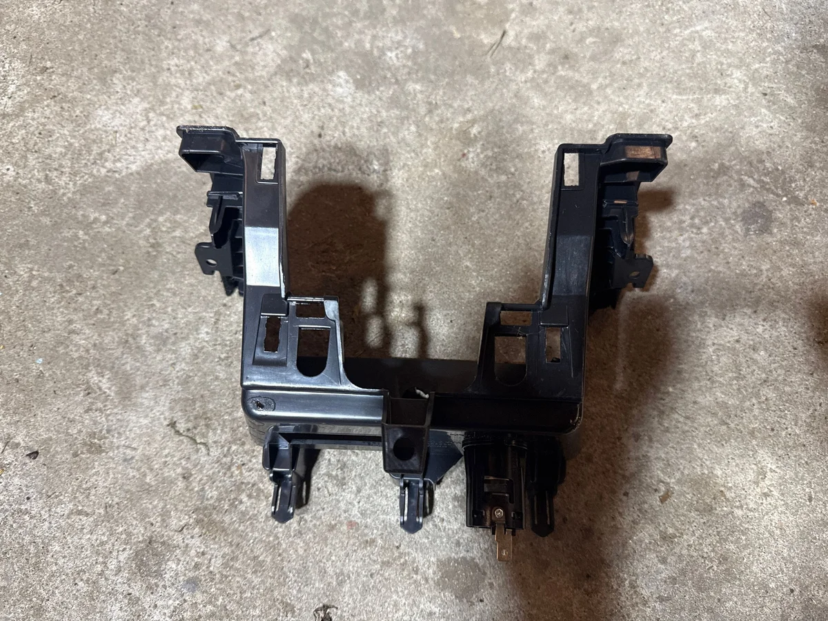 12V pistoke (etu) Subaru Forester SK 66273SJ000 image 6