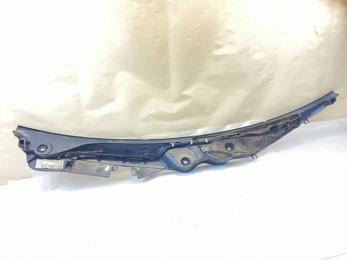 Windlaufblech Mercedes-Benz E W212 A2128301013