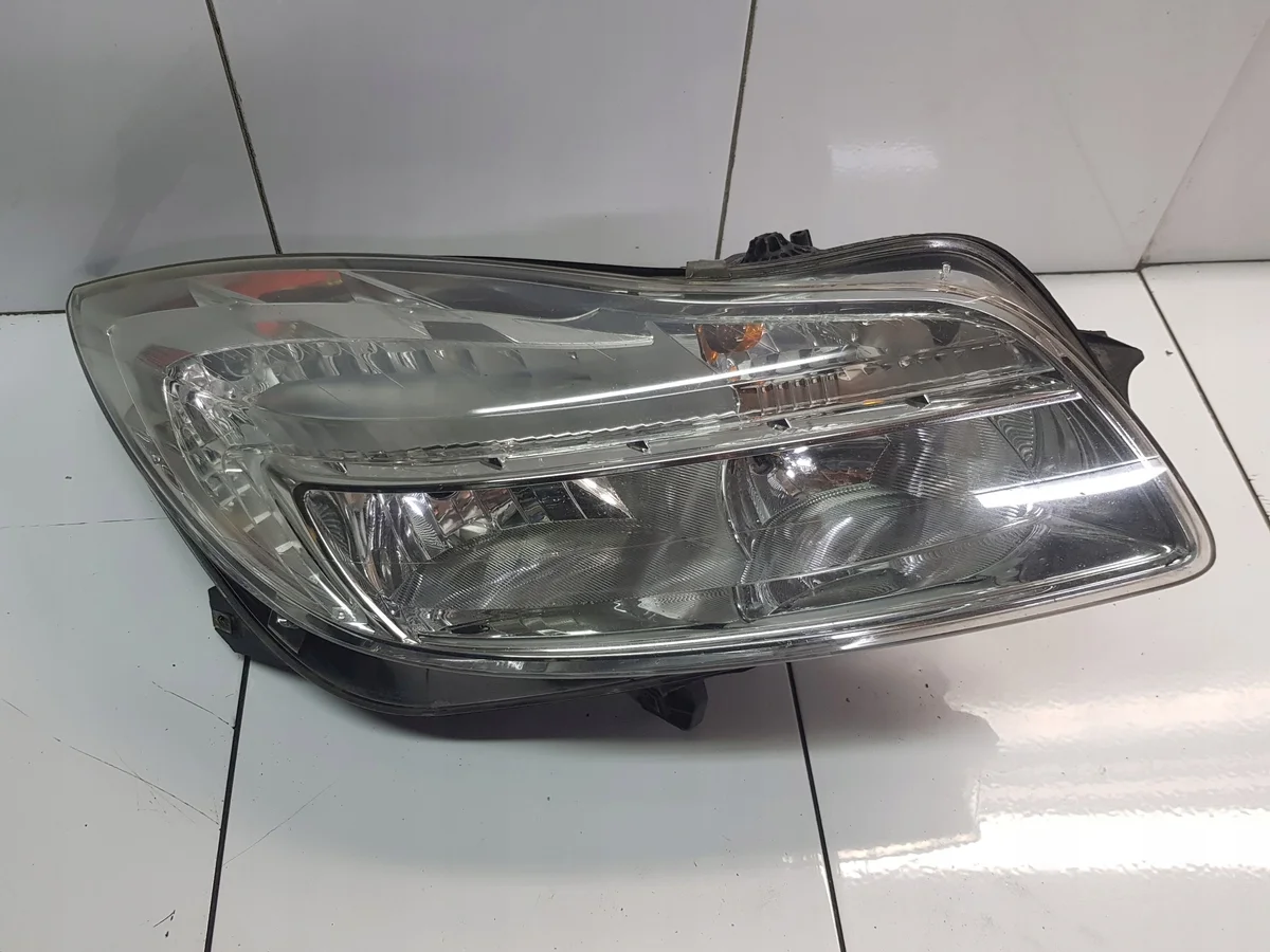 Opel Insignia A Right Front Lamp 22831925