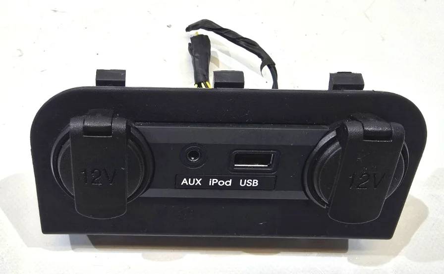 Conector USB AUX KIA RIO III 26325 11-17