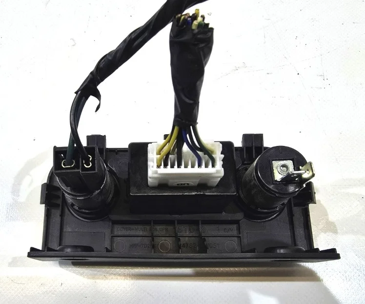 Prise USB AUX KIA RIO III 26325 2011-2017 image 3