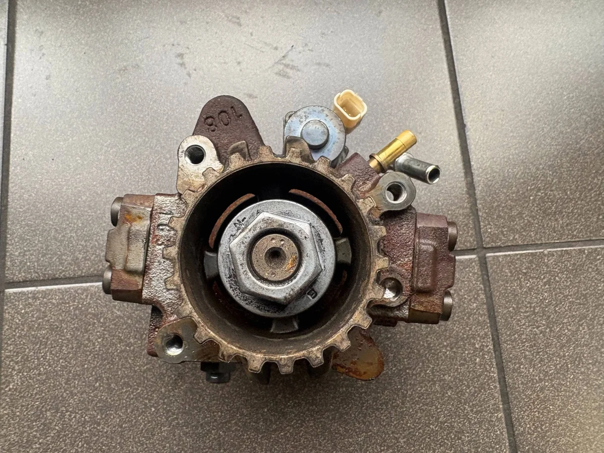 Einspritzpumpe Ford Volvo Peugeot 1.6 TDCI 9676289780 image 3