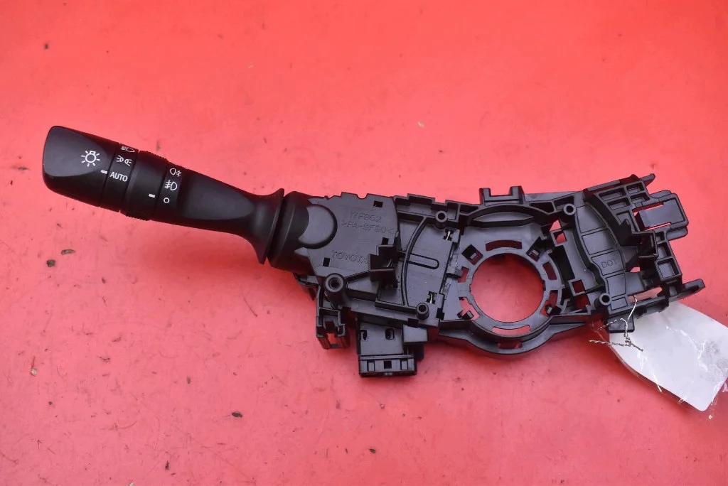 Toyota C-HR 17F852 Turn Signal Switch