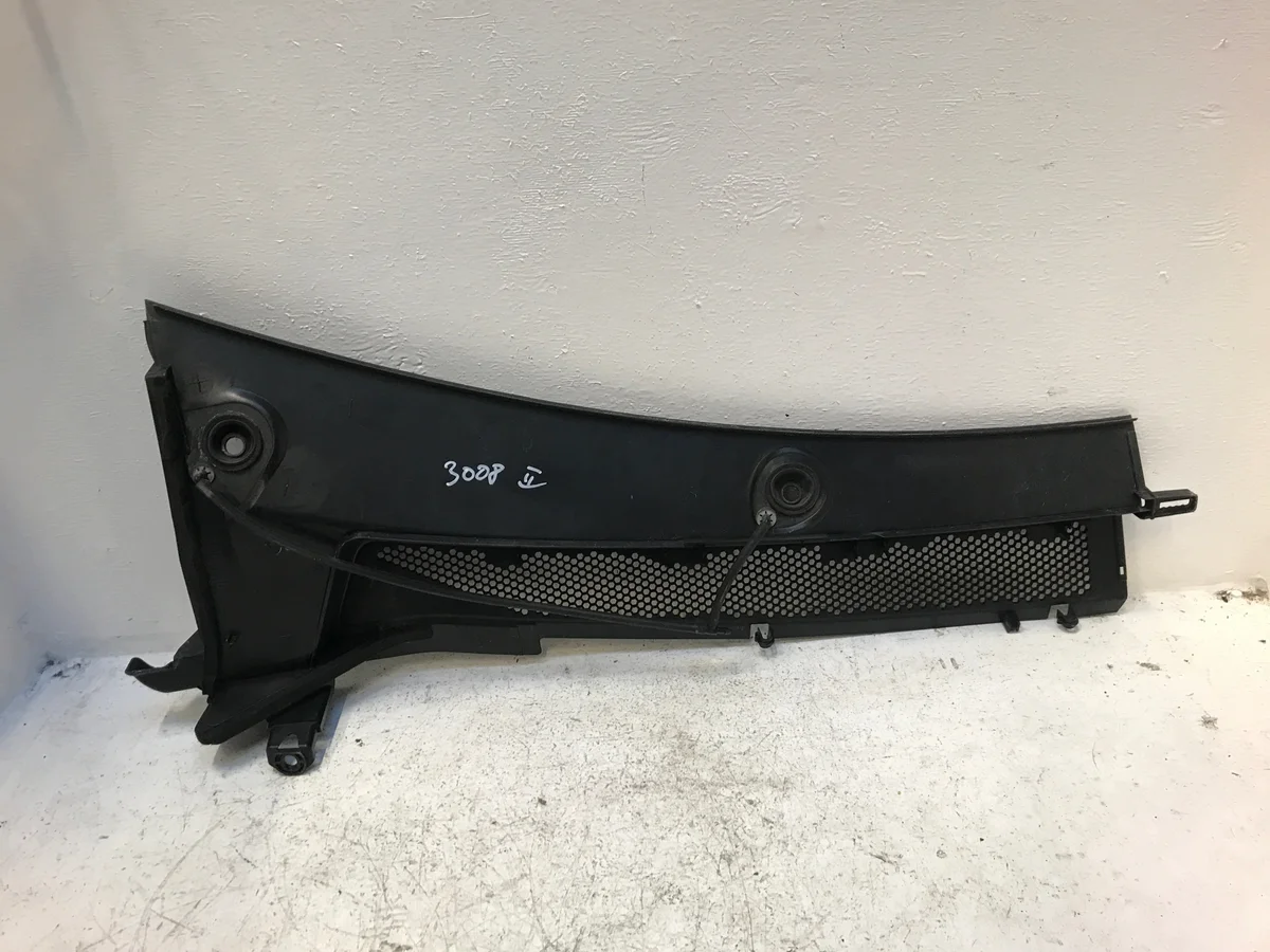 Upper Cover Peugeot 3008 II 98101165