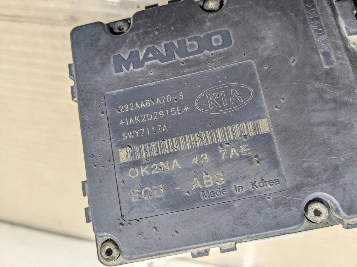 ABS-pumppu Kia Shuma 5WY7117A 2003 image 8