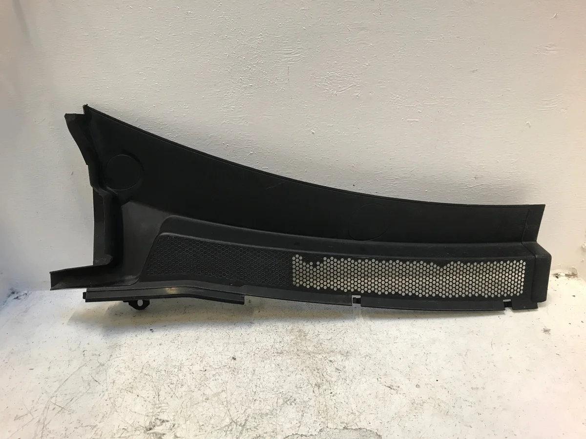 Obere Windschutzscheibenabdeckung Peugeot 3008 II 98101164