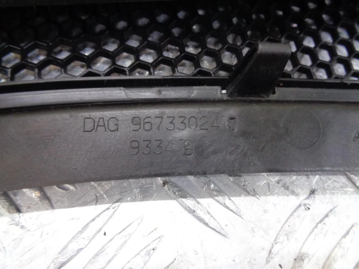 Peugeot 208 I Windschutzscheibe links/rechts 9673302777 image 7