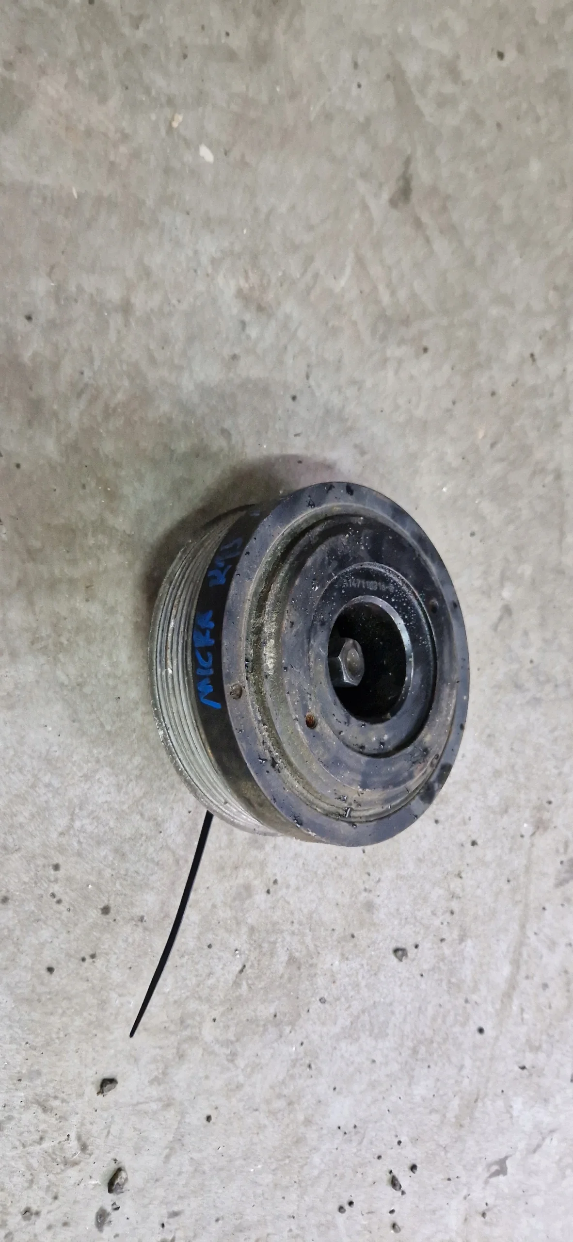 Nissan K13E1212DIGKOO remskiva vevaxel