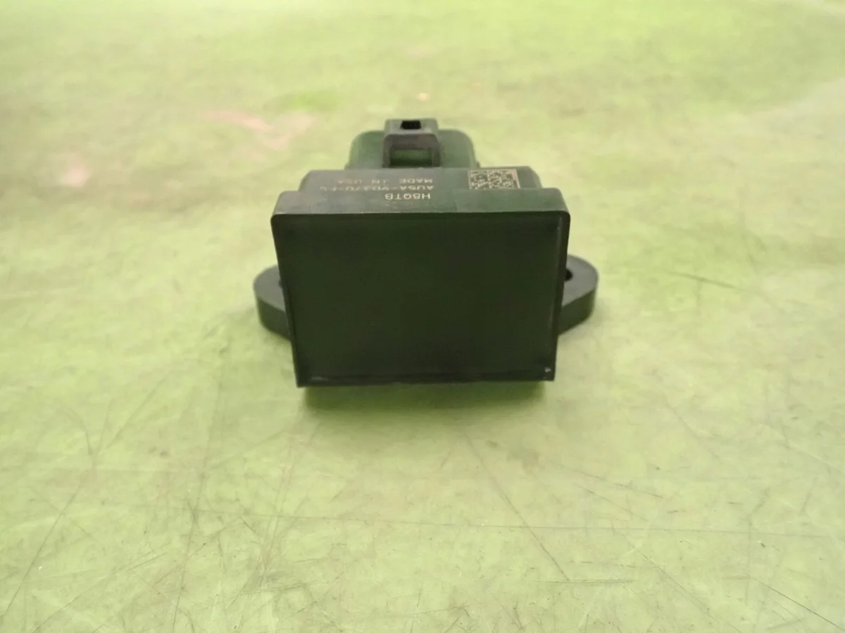 Relä bränslepump Ford Focus III AU5A9D370FC image 3