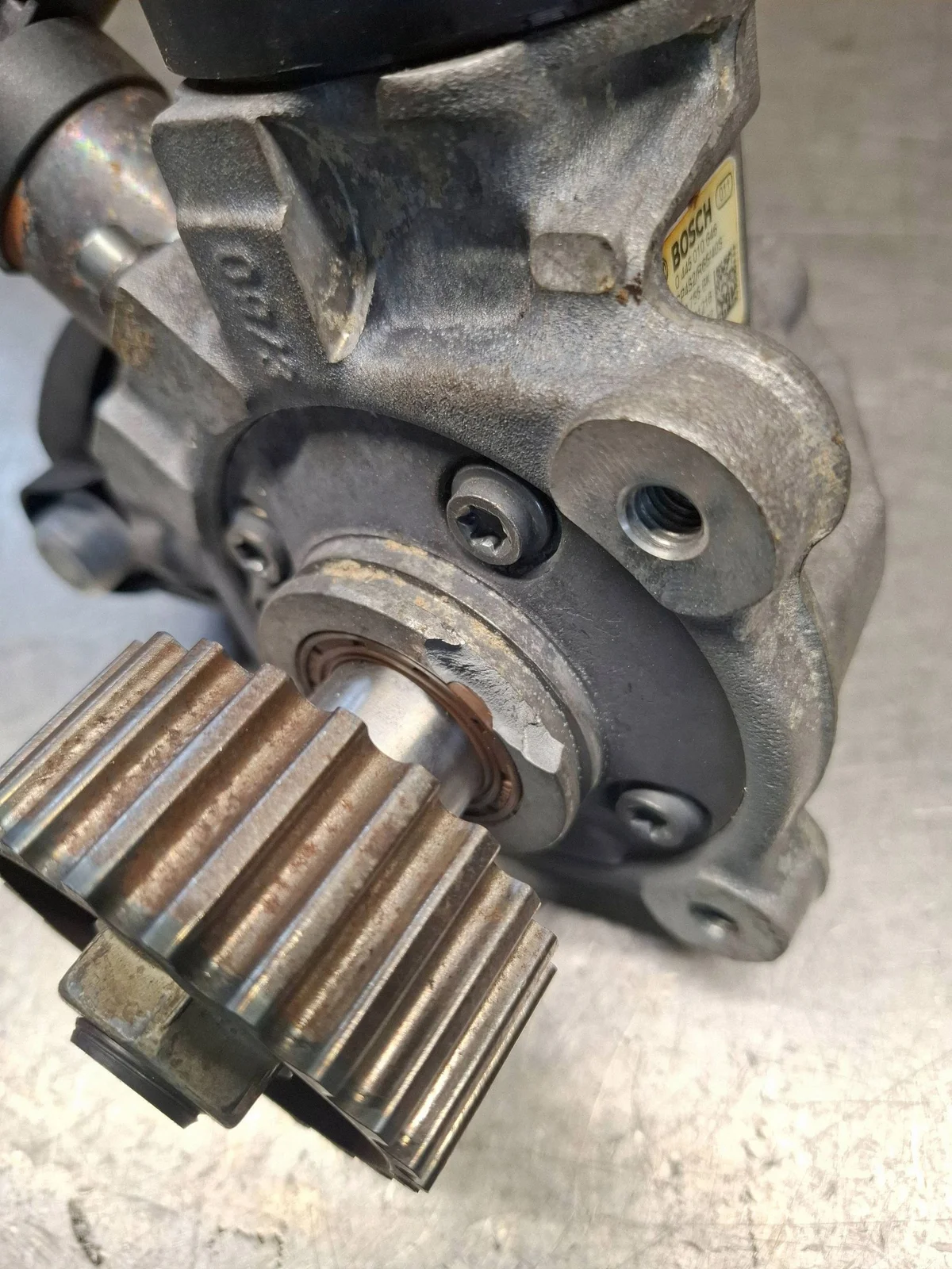 Polttoainepumppu Audi A6 C6 2.7 TDI 059130755BK image 3