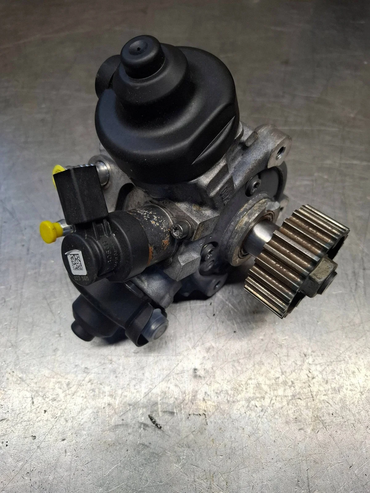 Polttoainepumppu Audi A6 C6 2.7 TDI 059130755BK image 4