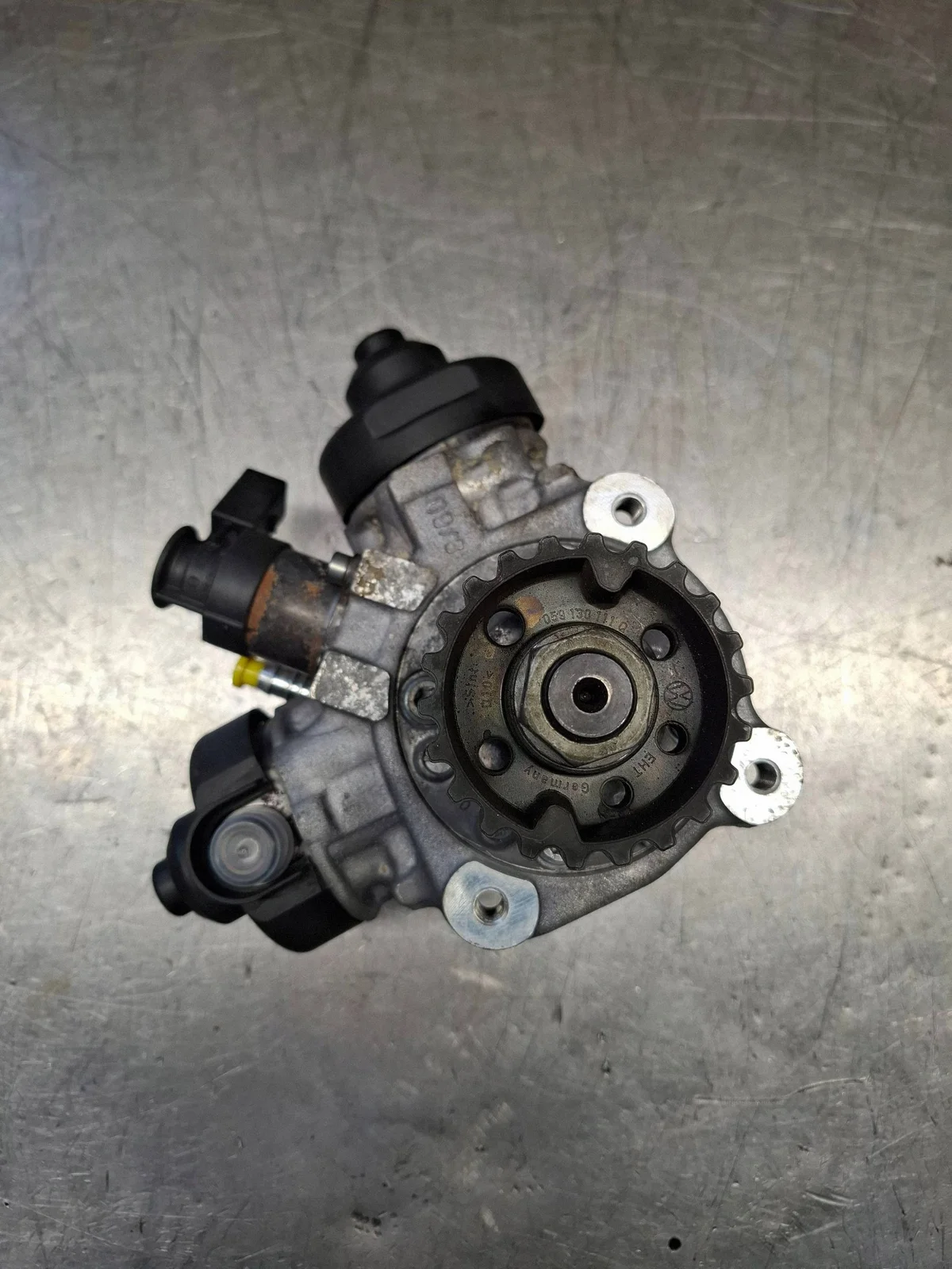 Polttoainepumppu Audi A6 C6 2.7 TDI 059130755BK image 5
