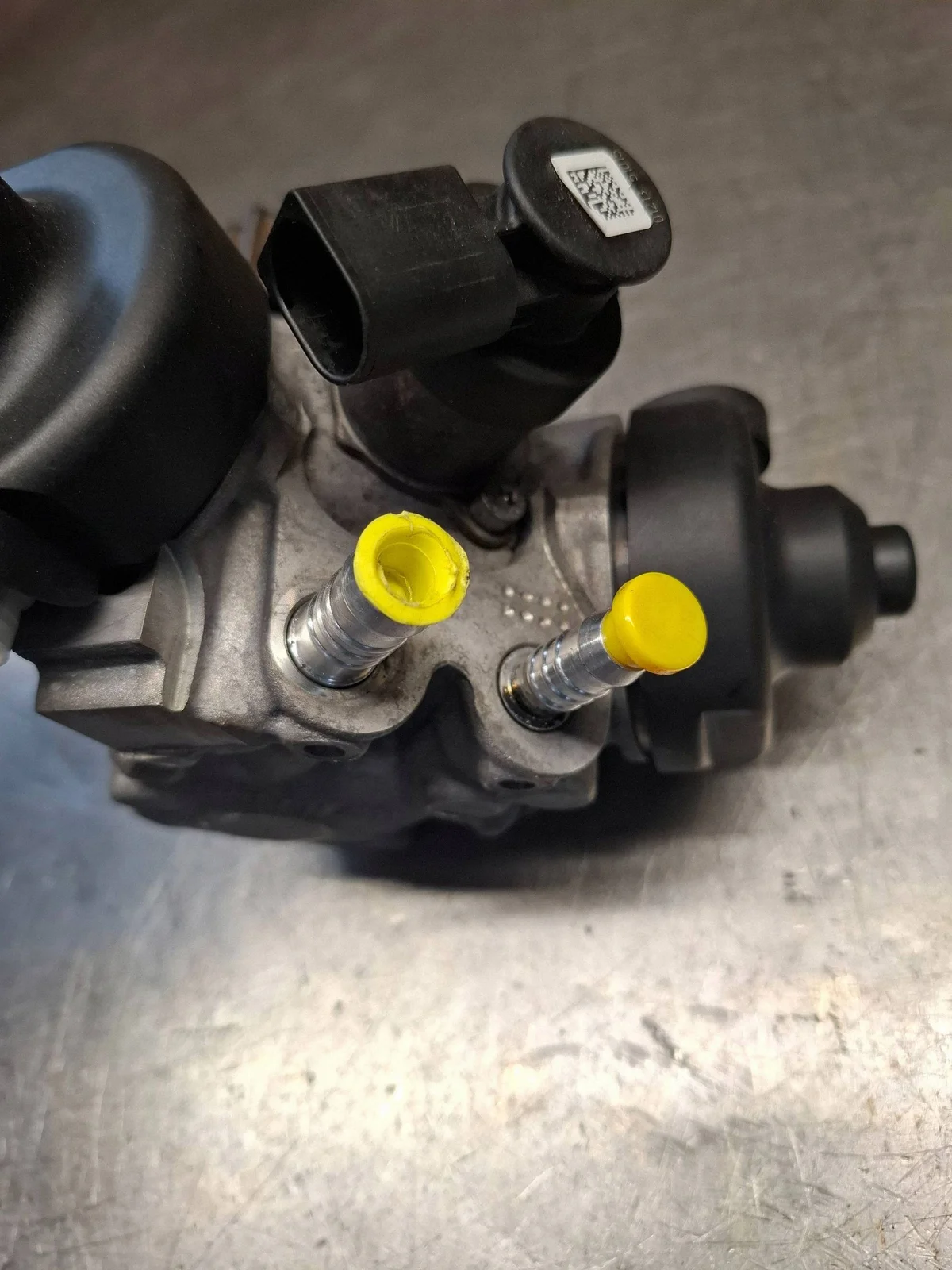 Polttoainepumppu Audi A6 C6 2.7 TDI 059130755BK image 7